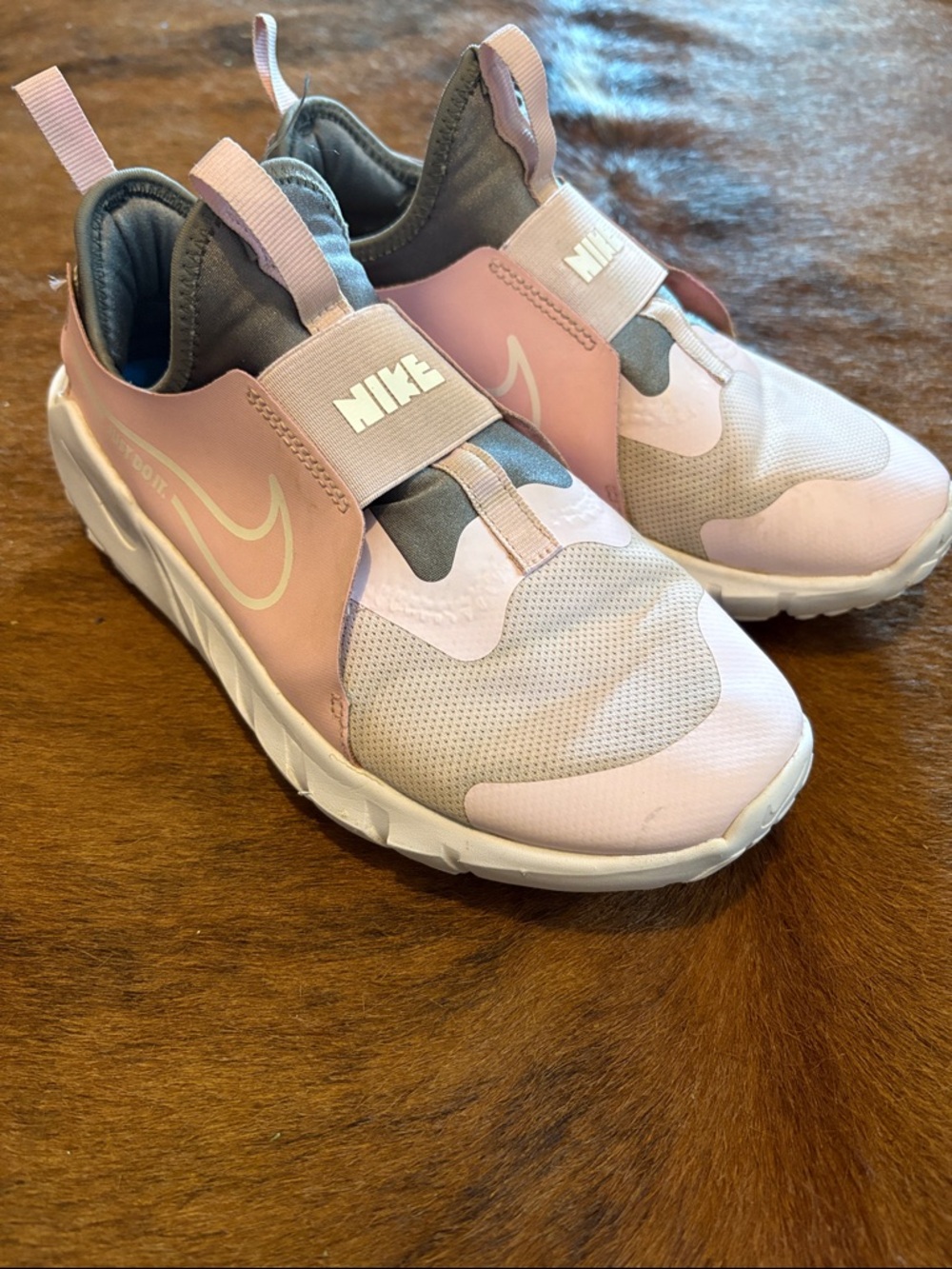 Nike Kids Slip-On Sneakers - Light Pink & Gray